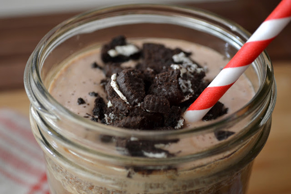 Мока фрапе со колачиња