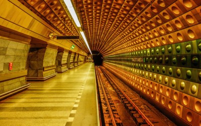 Исклучителната симетрија на подземните метро станици низ светот