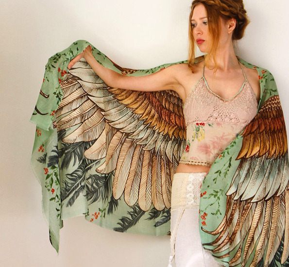 Со овие прекрасни шалови ќе имате крилја како птиците