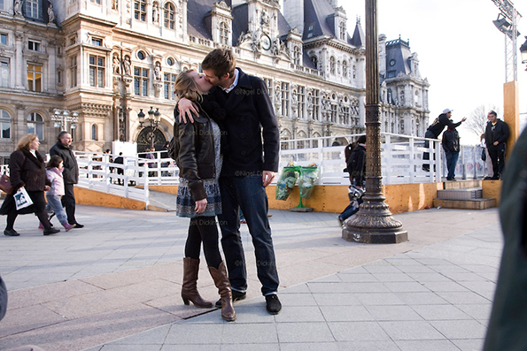 Couples Kissing on Valentine's Day in Paris to the style of Robert Doisneau's famous photo