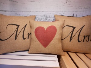 Преслатки романтични предмети кои одлично одат заедно