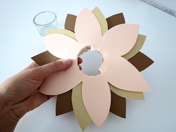 Направете сами: цветни украси за свеќи за пријатен амбиент