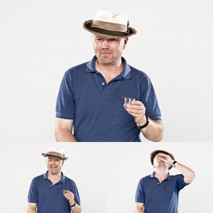 Фотограф го фаќа на слика смешниот израз на луѓето кога пијат шотови