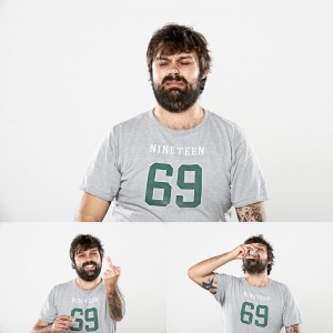 Фотограф го фаќа на слика смешниот израз на луѓето кога пијат шотови