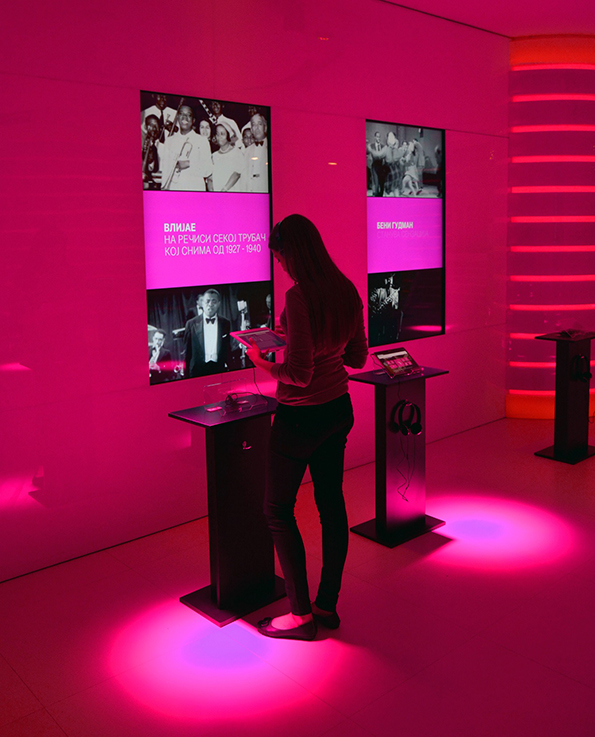 3-vo-tek-e-multimedijalna-izlozhba-patuvanje-niz-istorijata-na-dzhezot-vo-organizacija-na-makedonski-telekom-i-t-mobile-makedonija-kafepauza.mk