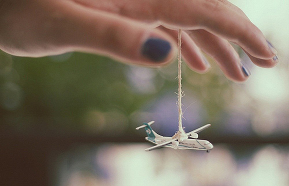 2-10-fakti-koi-ne-gi-znaevte-za-lakot-za-nokti-kafepauza.mk