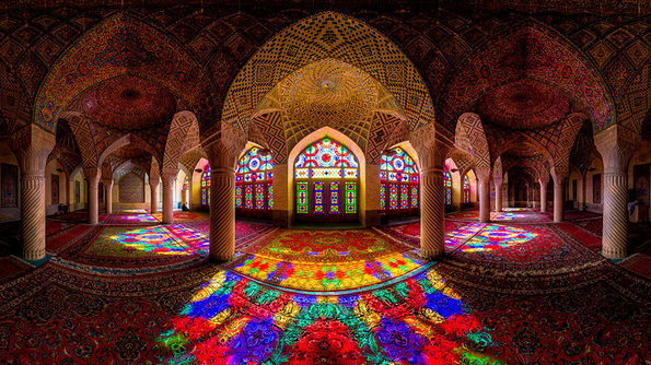 Величествените тавани на џамиите - уметност која хипнотизира