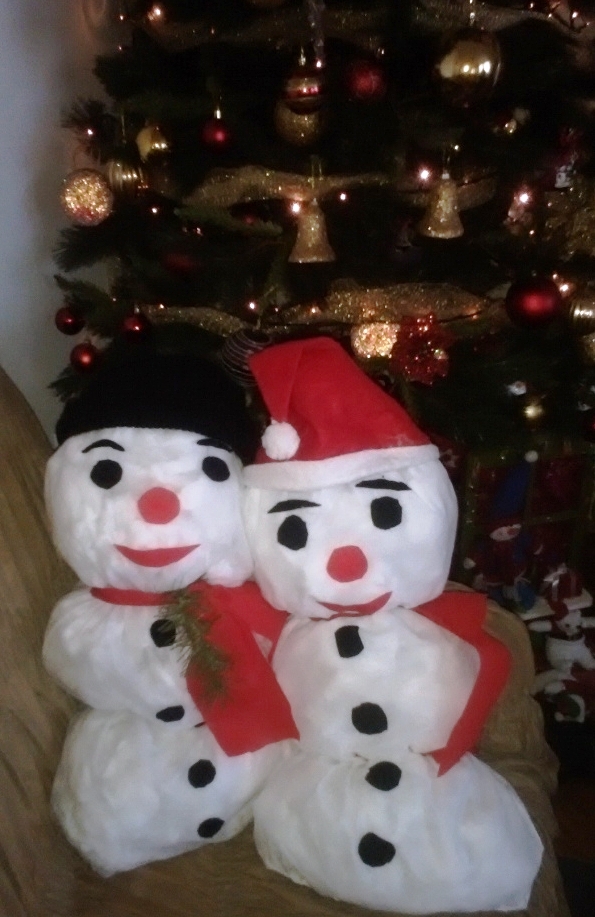 Направете сами: Преслатки снешковци како декорација во вашите домови
