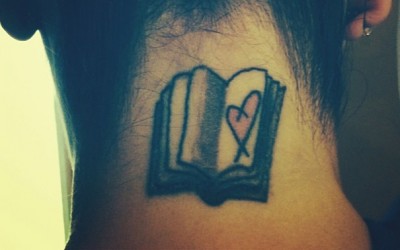 Идеи за тетоважа за оние кои сакаат да читаат