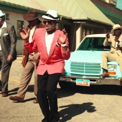 Дедовци и бабички со откачен кавер и танц на „Uptown Funk“ на Бруно Марс