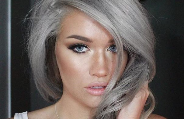 Седа коса – нов тренд кај жените