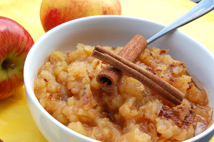 Направете здрав и вкусен намаз од јаболка и цимет