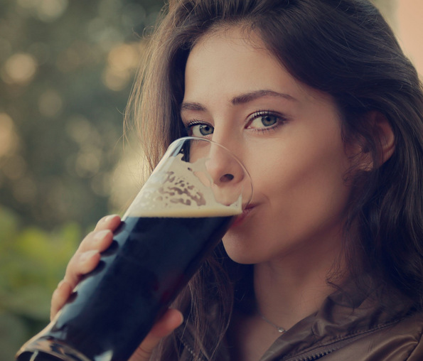 Неколку причини зошто жените би требало да пијат пиво