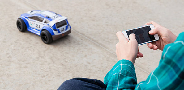 9 откачени играчки за деца и возрасни кои можете да ги управувате со вашиот смартфон