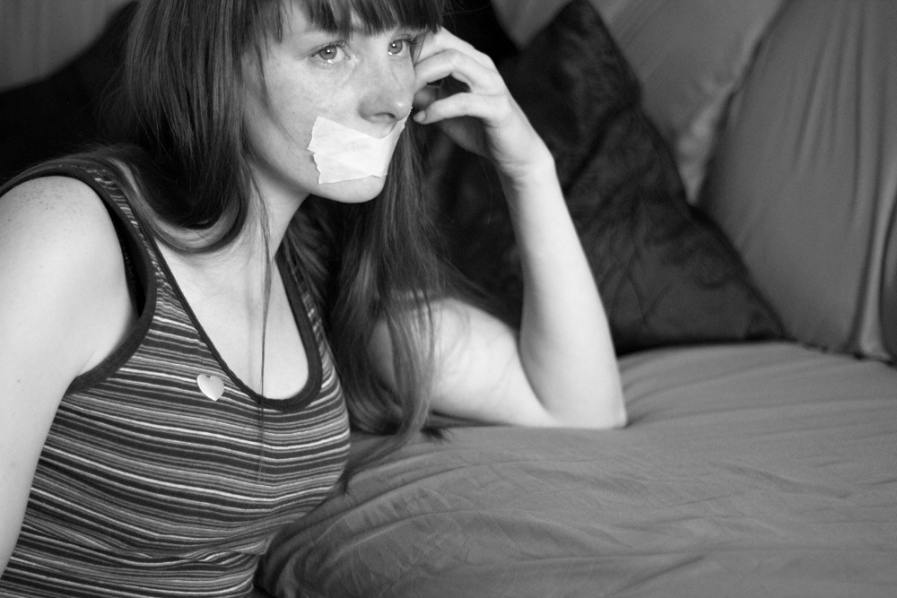 (1) Научете како да ги препознавате емоционалните манипулатори