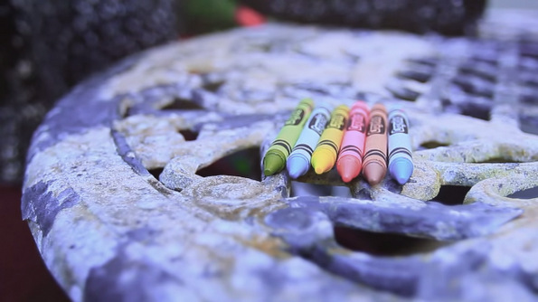 (3) Направете сами: Колоритни миризливи свеќи за вашиот дом, составени од мрсни боички