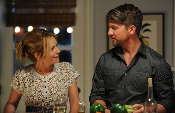 (4) ТВ серија: Чудни осаменици (Weird Loners)