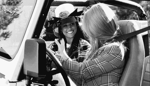 (1) 23 нешта кои можат да ги разберат само оние кои се пријателки уште од средно училиште