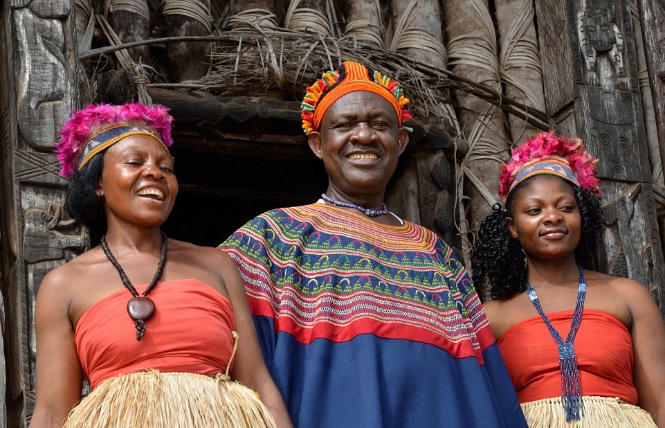 1.ovoj-kral-ima-100-soprugi-i-okolu-500-deca-kafepauza.mk