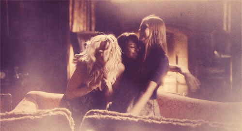 (2) 23 нешта кои можат да ги разберат само оние кои се пријателки уште од средно училиште