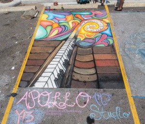 8.ulicite-kako-platno-za-festivalot-za-umetnost-so-kreda-kafepauza.mk