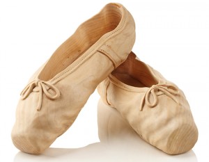 9.neverojatni-drveni-skulpturi-od-sekojdnevni-objekti-kafepauza.mk