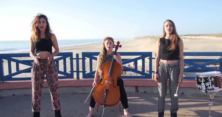 3 девојки од Франција за само 4 минути ги изведуваат најпопуларните летни хитови