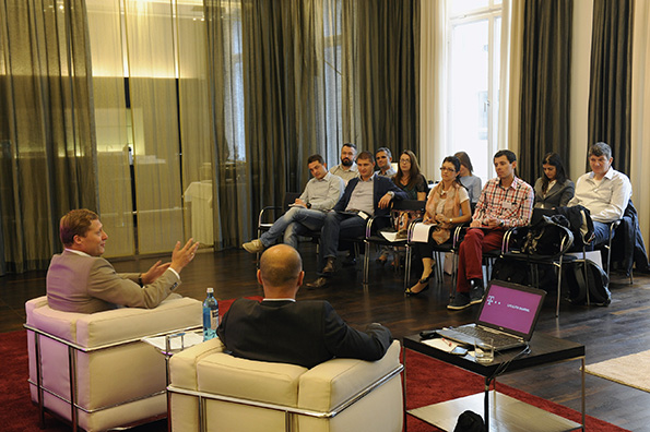 Andreas Maierhofer trifft JournalistInnen aus Mazedonien