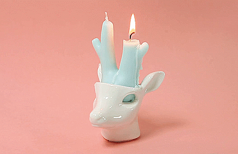 (4) Креативни свеќи плачат со восочни солзи додека согоруваат