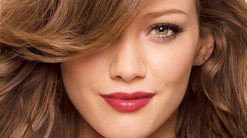 Едноставна маска за коса од само 2 состојки која го враќа нејзиниот сјај и го спречува опаѓањето