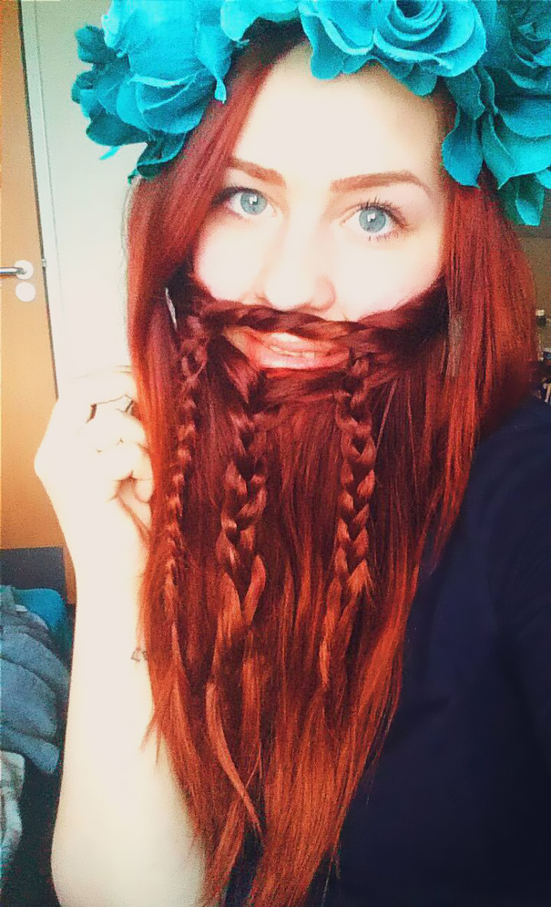Нов селфи тренд: Девојки со помош на плетенки прават неверојатни бради
