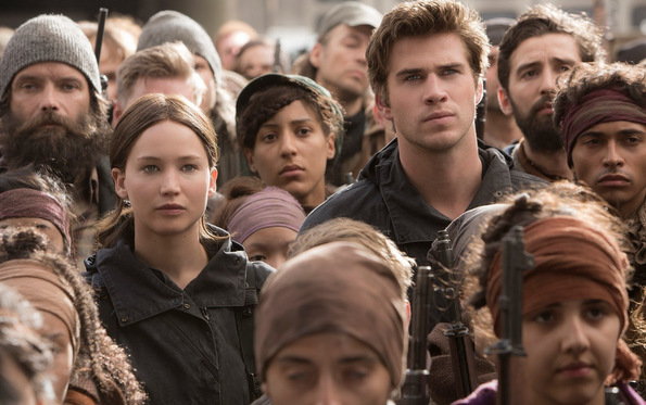 (2) Филм: Игри на гладните: Мокингџеј – втор дел (The Hunger Games: Mockingjay - Part 2)