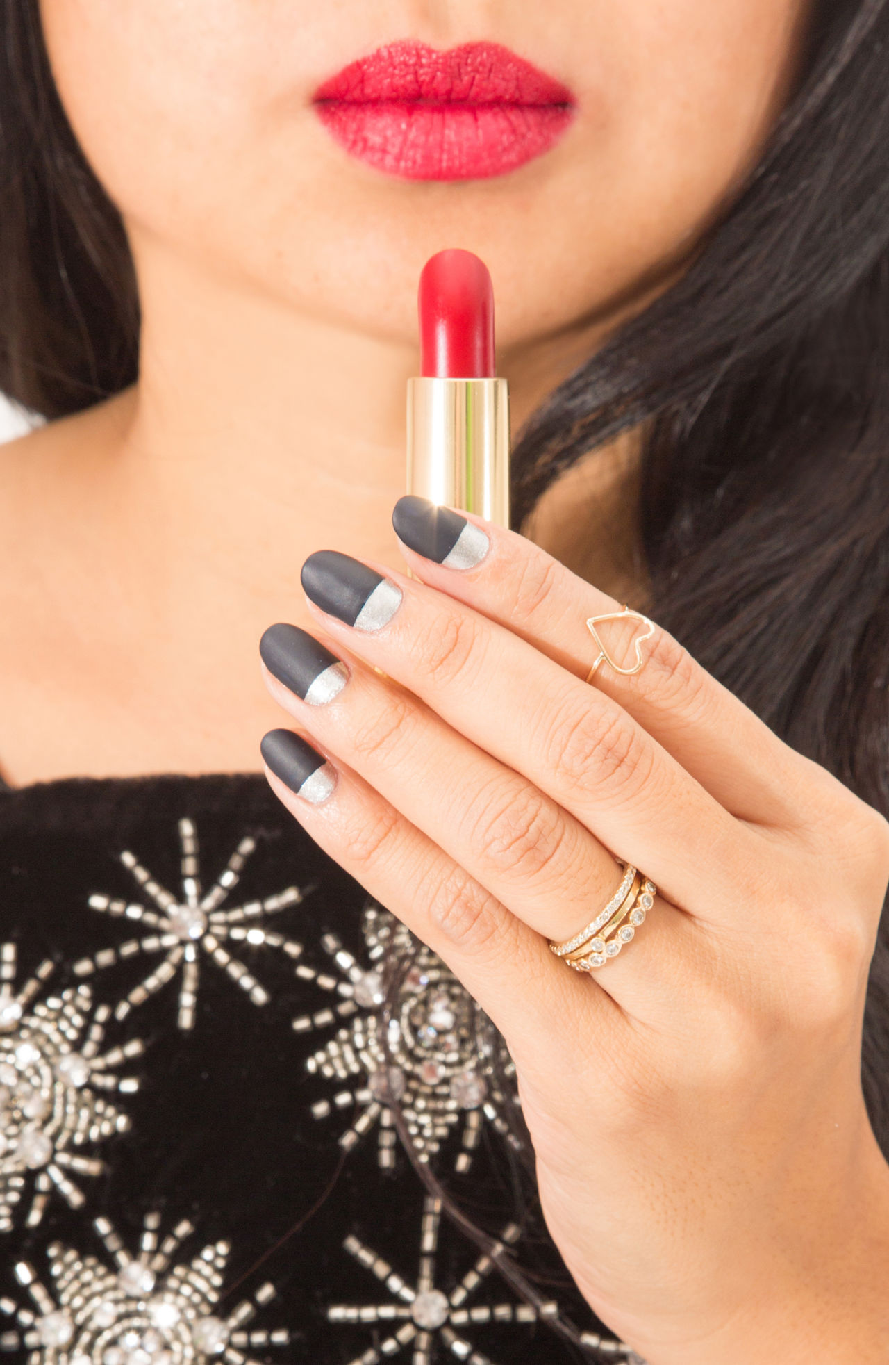 5 прекрасни празнични нокти кои ќе сакате веднаш да ги направите