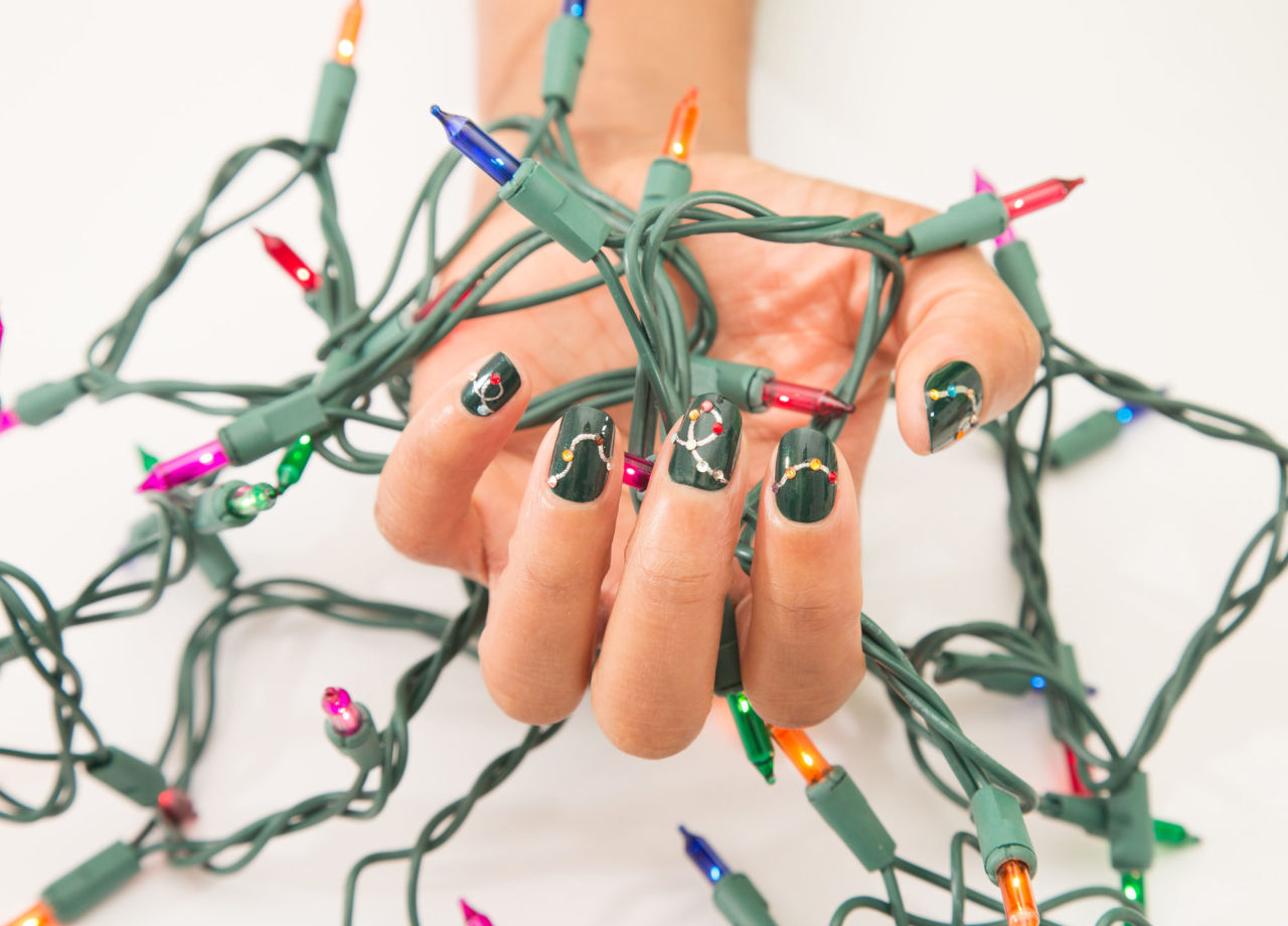 5 прекрасни празнични нокти кои ќе сакате веднаш да ги направите