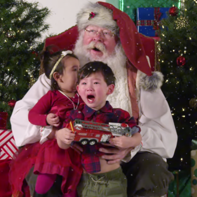 Најинтересната празнична честитка со Дедо Мраз