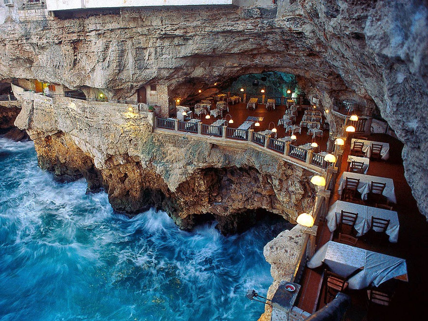 Вечерајте со неверојатен поглед ресторанот изграден во внатрешноста на оваа пештера!
