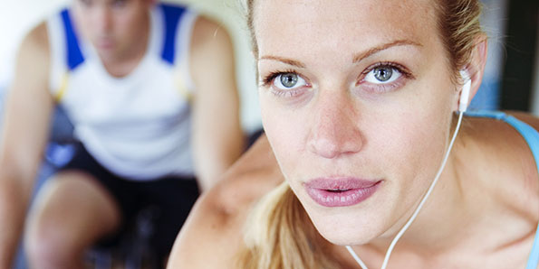 2-poglednete-shto-se-sluchuva-so-vashata-kozha-dokolku-trenirate-nashminkani-kafepauza.mk