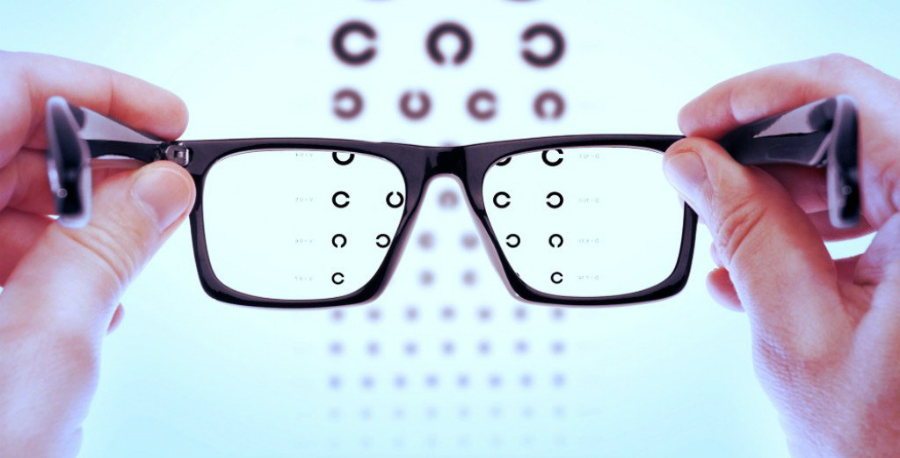 5 трикови кои го поправаат и зајакнуваат видот