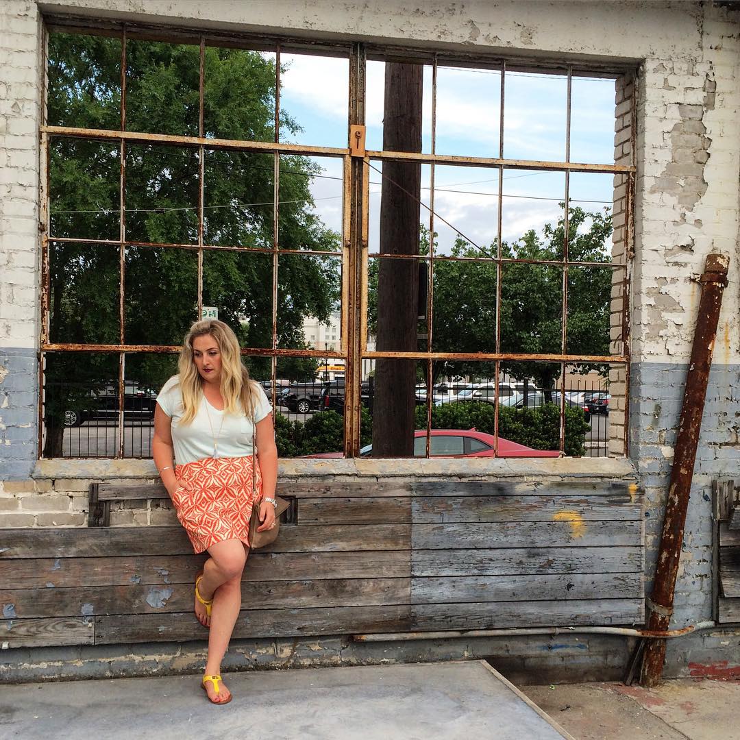 (2) За девојките со облини: 6 модни комбинации кои ќе ви ги истакнат најдобрите квалитети