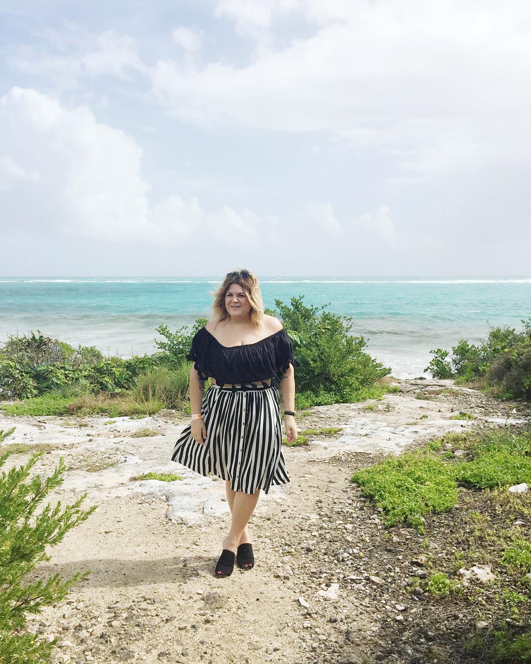 (6) За девојките со облини: 6 модни комбинации кои ќе ви ги истакнат најдобрите квалитети