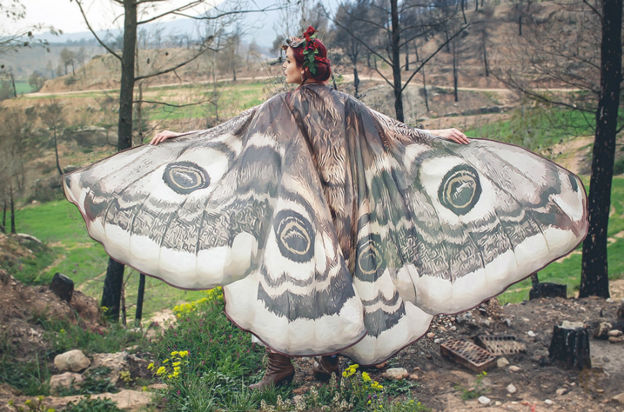 Неверојатни деликатни марами изработени како крилја од пеперутки