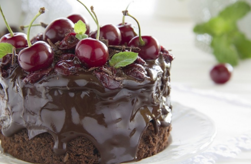 Волшебна чоколадна торта од само две состојки