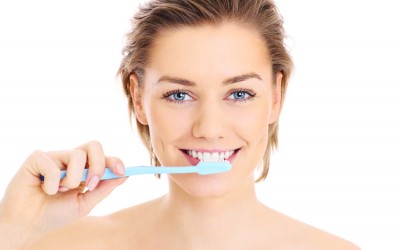 5 страшни работи што може да ви се случат доколку не ги миете забите редовно