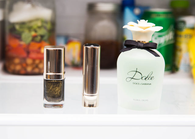 14-genijalni-trikovi-iskoristete-gi-vashite-omileni-kozmetichki-proizvodi-do-posledna-kapka-www.kafepauza.mk_