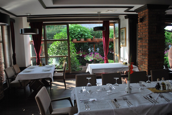 2-zhivotot-e-kombinacija-od-magija-i-dobra-hrana-a-toa-go-ima-vo-restoranot-bakal-kafepauza.mk