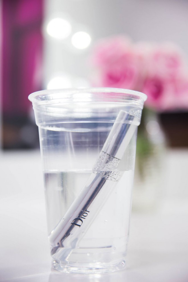 9-genijalni-trikovi-iskoristete-gi-vashite-omileni-kozmetichki-proizvodi-do-posledna-kapka-www.kafepauza.mk_