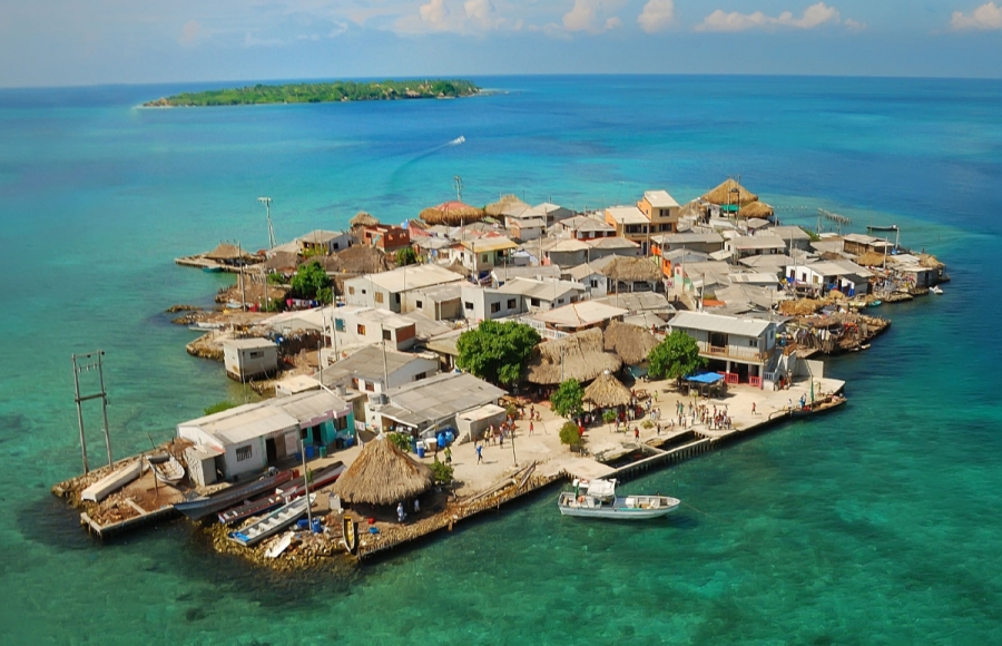 8-те најнаселени острови во светот