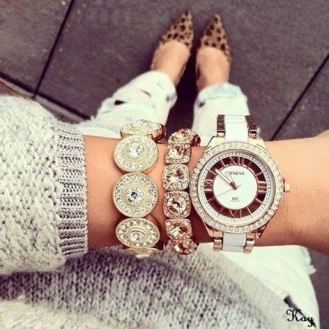 7-horoskopot-otkriva-ovie-parchinja-obleka-morate-da-gi-imate-vo-vashiot-garderober-www.kafepauza.mk_