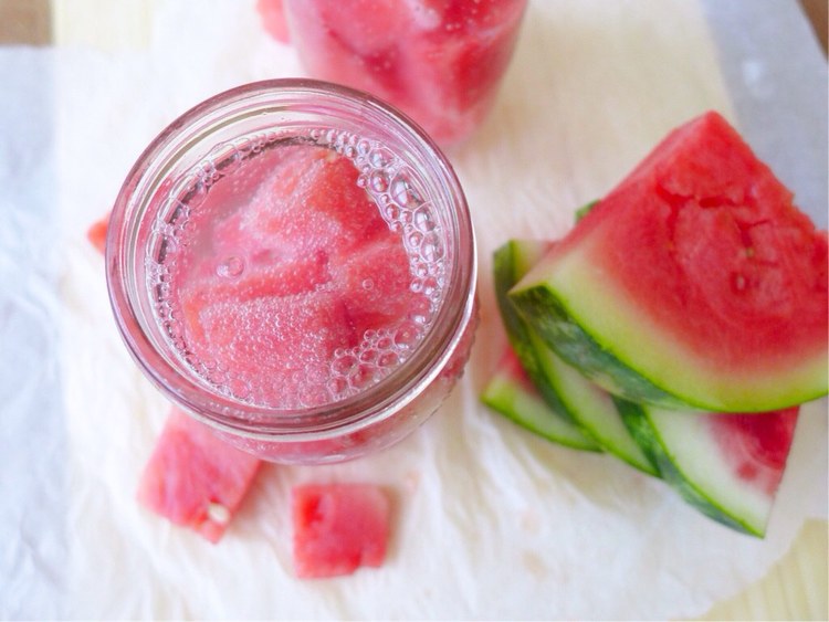 (3) Летен хит: Ледени коцки од лубеница за освежување во најтоплите денови