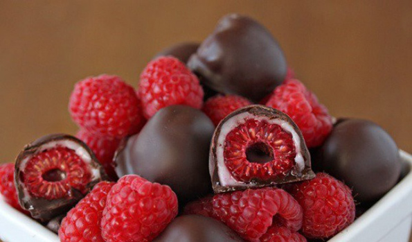 Неверојатно уникатни начини да го послужите овошјето кои ќе ја разбудат вашата креативност